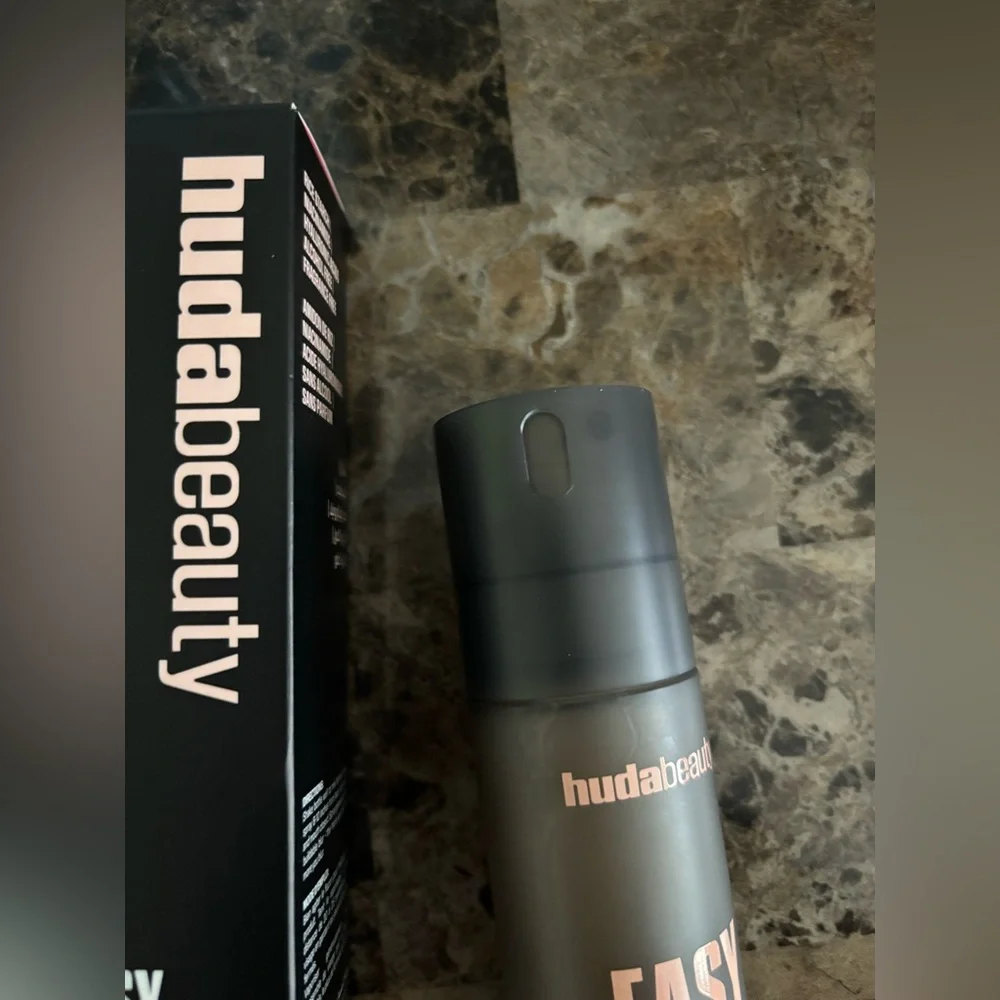 Huda Beauty Easy Bake Setting Spray 3.38 fl oz New Beauty Makeup Face Skincare